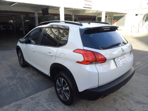 Imagen 6 de 14 de Peugeot 2008 Feline