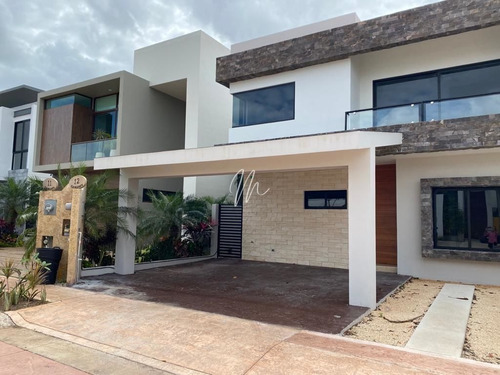 Imagen 21 de 24 de Casa En Venta En Lagos Del Sol, En Cancún