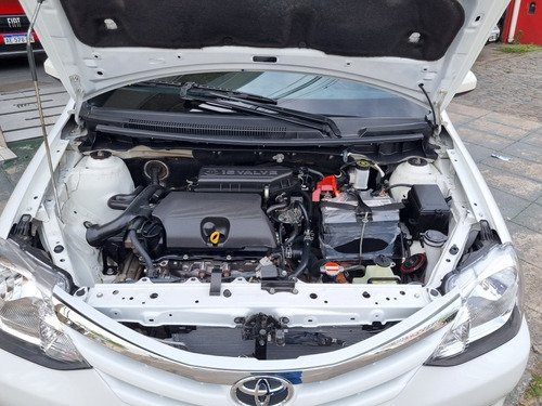 Toyota Etios 1.5 Sedan Xs