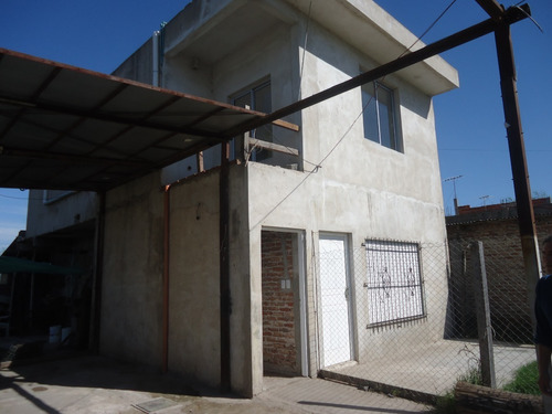 Vendemos Casa Para 2 Familias En G Catan, Barrio Independencia