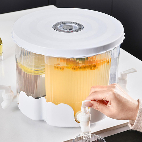 Servidor De Bebidas Refrescantes Con De Fácil Vertido
