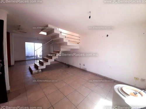 Atención Inversionistas !! Casa En Venta, Para Remodelar En Rivera Veracruzana, Alvarado $880,000.