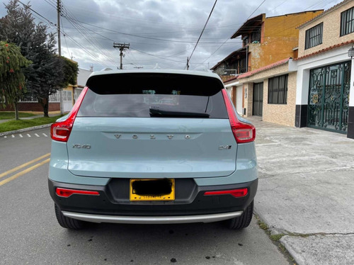 Imagen 5 de 15 de Volvo Xc40 Xc40 D4 Momentum