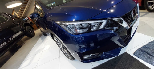 Imagen 2 de 15 de New Versa Exclusive Cvt 2022