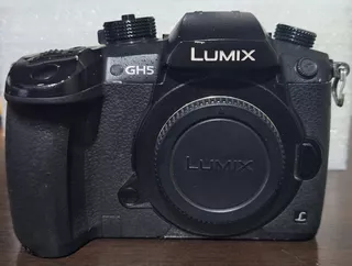 Câmera Panasonic Gh5 (lumix) + Adaptador Viltrox + Acessório