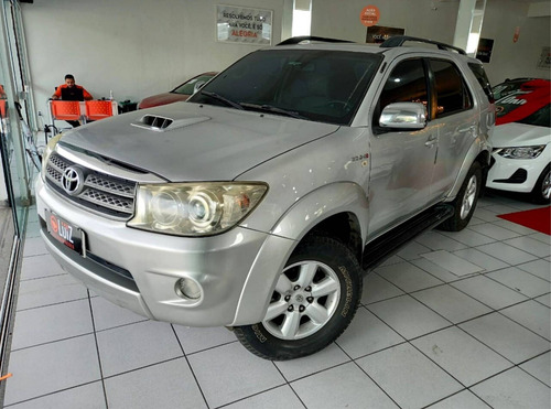 Imagem 2 de 6 de Toyota Hilux Sw4 3.0 Srv 4x4 7 Lugares 16v Turbo