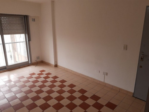 Imagen 2 de 9 de Departamento En Venta En Ramos Mejia
