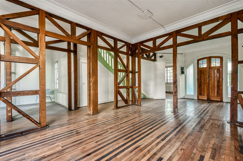 Casa Remodelada Con Patente Comercial En Excelente Estado