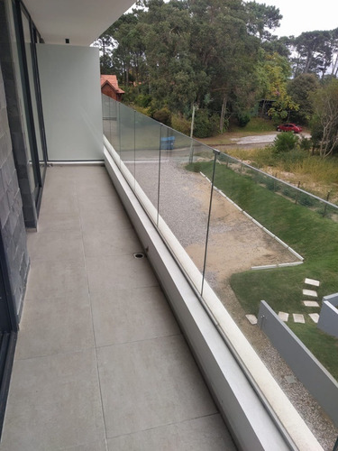 Imagen 19 de 24 de Apartamento En Venta De 2 Dormitorios C/ Cochera En Playa Mansa