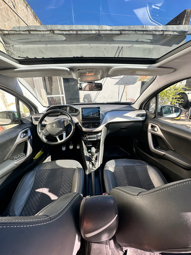 Peugeot 208 1.6 Feline