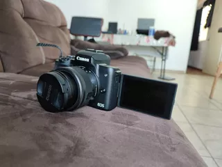 Canon Eos Kit M50 Mark Ii + Lente Ef-m 15-45mm Sin Espejo