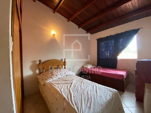 Imagen 8 de 14 de Pedro Castro Inmobiliaria Vende Town House Residencial Cachamay, Sector Villa Colombia, Puerto Ordaz #@pedro_castroj #inversion #somosinmobiliaria #compra #venta