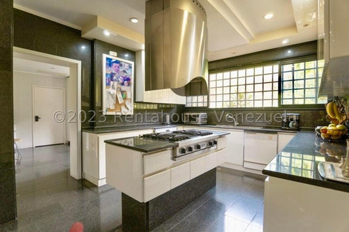 Se Vende Increible Planta Baja En Colinas De Tamanaco Para Un Excelente Estilo De Vida 24-11262 Cs