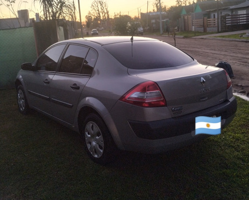 Liquido Megane 2!! Modelo 1.6 Confort. Digno De Ver