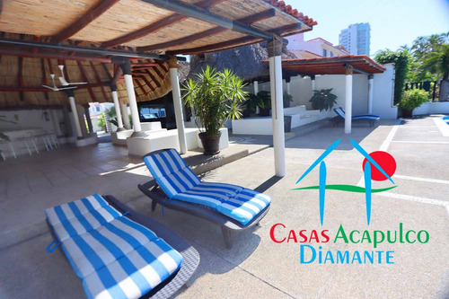 Cad Villas Playa Diamante 81. Terraza Con Jardín Y Salida A La Alberca Del Condominio