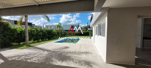Casa En Venta En Puertos Del Lago - Vistas - Escobar