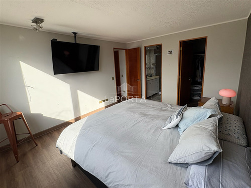 Departamento En Arriendo De 2d/2b. En Las Condes / 1e/1 Bod.