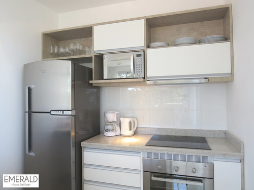 Imagen 5 de 14 de Edificio Emerald - Alquiler De Invierno En Punta Del Este - Apartamentos De 1 Y 2 Dormitorios Con Parrillero