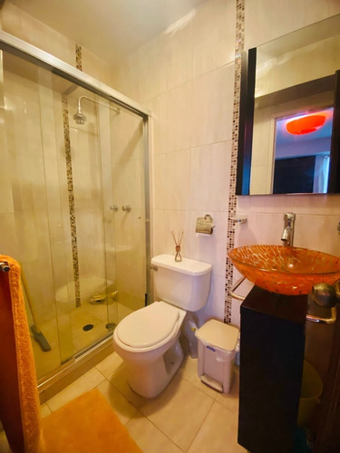 Apartamento En Venta, Urbanización Mirávila, Res. La Joya.