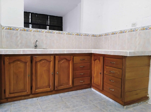 Arriendo Departamento Tena-barrio San Antonio