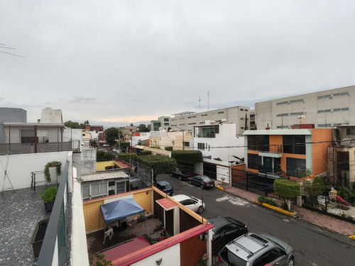 Casa Sola Con Departamento Independiente A Un Costado De Uvm Coyoacán