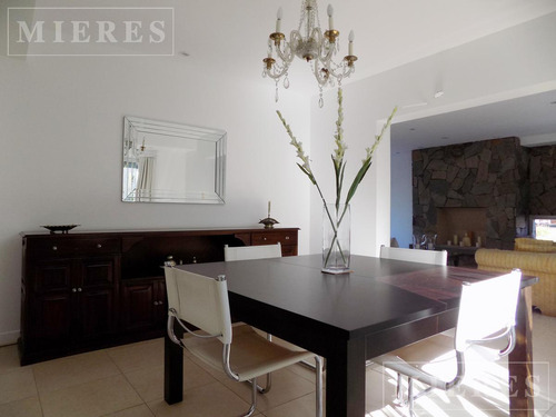 Casa En Venta - Lote Interno - Barrancas De San José .