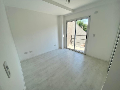 Imagen 10 de 20 de Duplex 4 Amb Complejo Con Piscina Ituzaingo