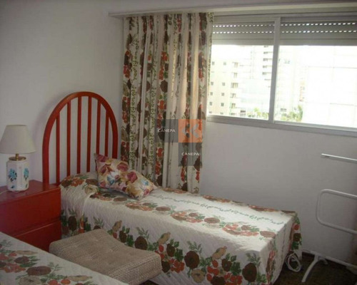 Precioso Apartamento Con Vista Al Puerto De Punta Del Este, Ubicado En La Peninsula.- Ref: 1386