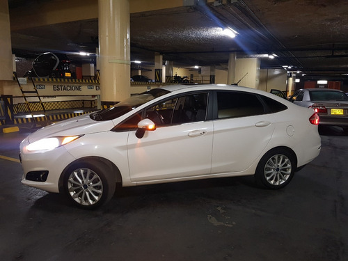 Ford Titanium Unica Dueña - Mejor Que Nuevo -motivo Viaje