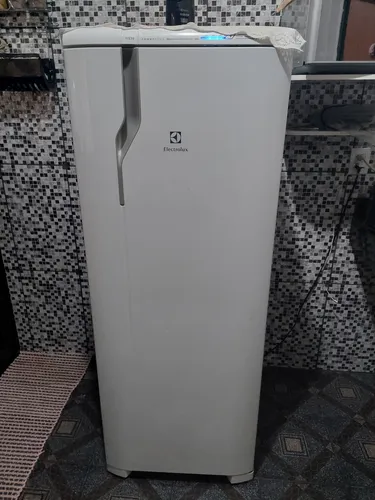 Geladeira Eletrolux Frost Free