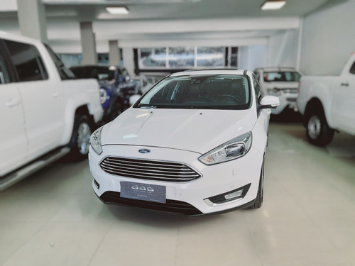 Ford Focus III 2.0 Sedan Titanium At6