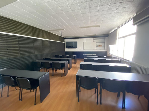 Imagen 5 de 11 de Oficina En Alquiler - Palier Privado - Luminosa - Microcentro