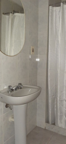Apartamento Sobre Avenida, Ambientes Amplios