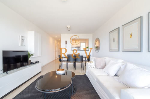 Imagen 16 de 28 de Apartamento De Tres Dormitorios En Suite En Alquiler Con Vista El Mar En Primera Lãnea Playa Brava