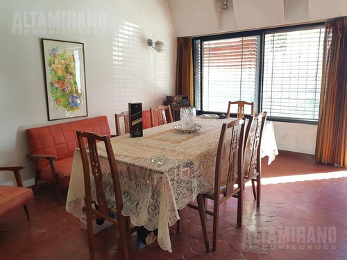 Casa - Villa Ballester. Lote Propio 8.66 X 28 Mts!!