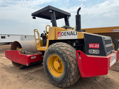 Vibrocompactador Dynapac Ca250d