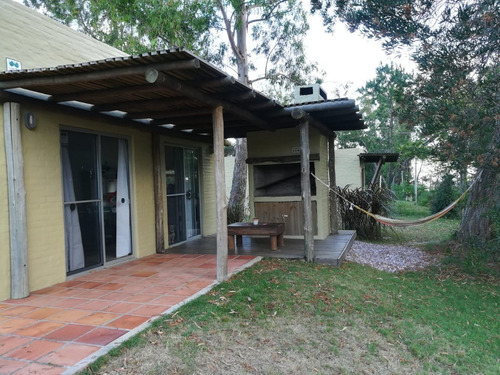 Imagen 8 de 14 de Punta Colorada, Divinas Casas A Una Cuadra Y Media Del Mar!