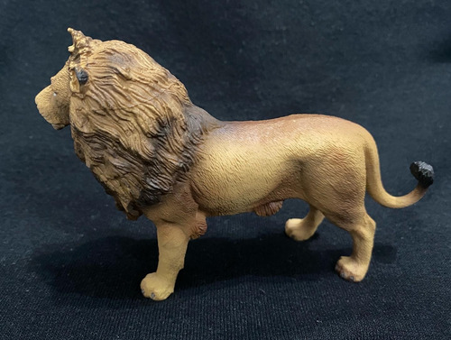 Figura Collecta - Leão - 13cm Comprimento