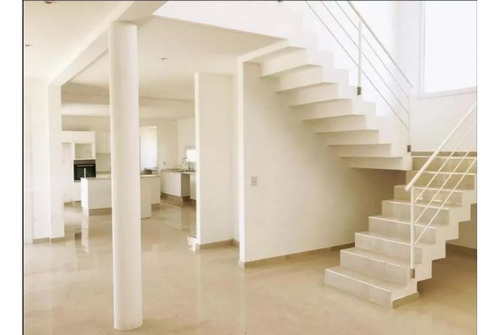 Casa En Venta En Los Alisos, Nordelta, Tigre!