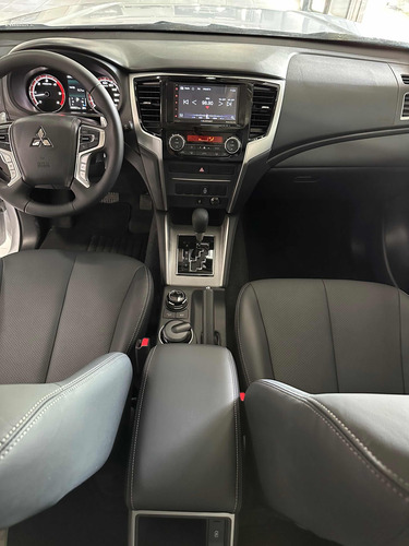 Mitsubishi L200 2.4 Di-d High Power 181cv Cuero