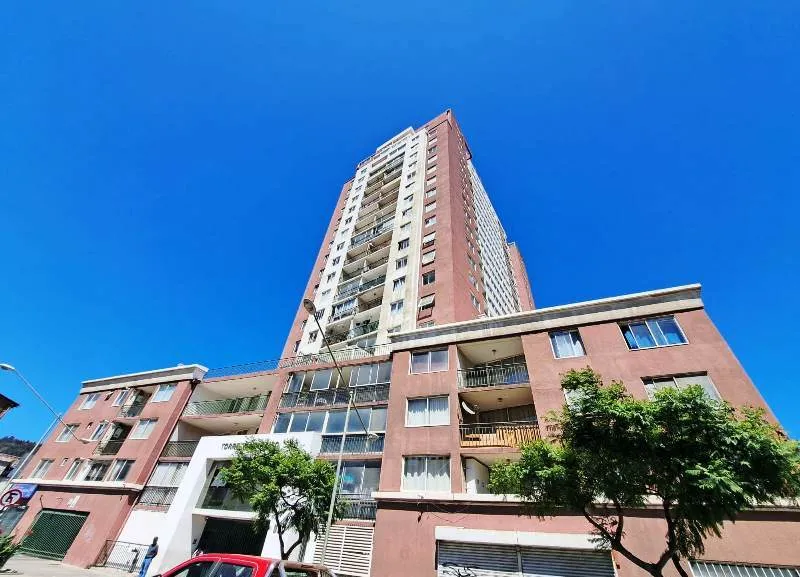 Imagen 2 de 18 de Valparaíso-arriendo Depto 2d/2b Con Excelente Ubicación