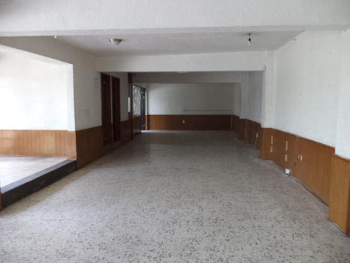 Renta De Local Comercial En Metepec, Ubicado Sobre Av. Baja Velocidad