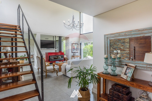 Venta Casa En Altos De La Tahona