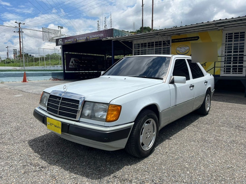 Mercedes Benz E-260
