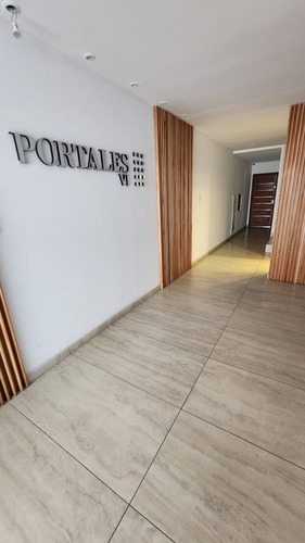 Cochera En Edificio Portales