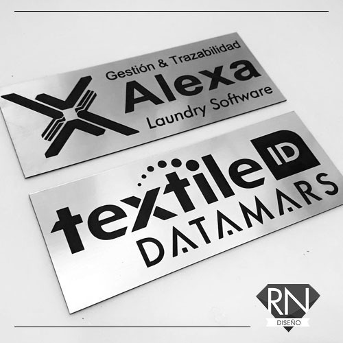 Placa Conmemorativa Grabada Metalex Dorado Plateado 25 X 30