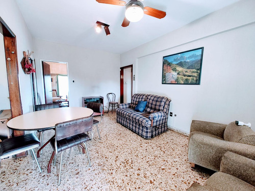 Casa Con Parque, Local Y Cochera En Quilmes