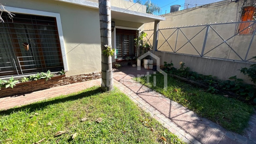 Venta El Palomar Casa Ph Al Frente 3 Ambientes.