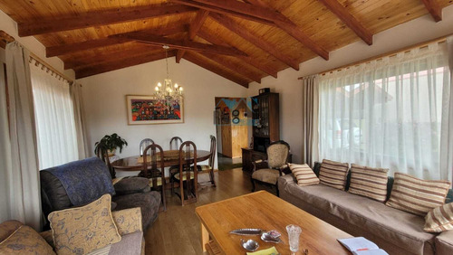 Imagen 4 de 21 de Linda Casa Familiar En Venta En Pucón (solo Contado)