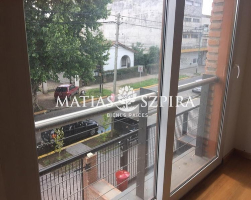Amplio Dos Ambientes Edificio Los Manzanos En Ituzaingo